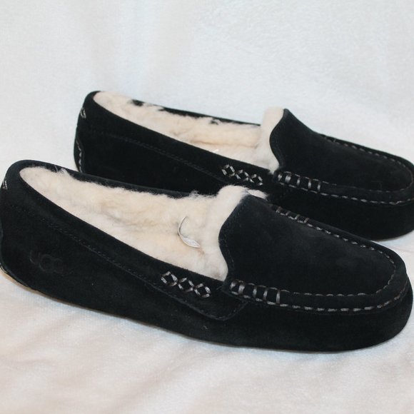 NEW UGG WOMEN'S ANSLEY SUEDE SHEARLING LINED MOCCASSIN SLIPPERS BLACK - Picture 2 of 6